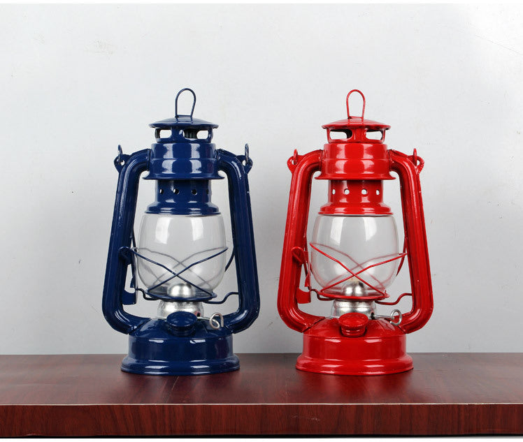 Retro Kerosene Lamp Iron Portable Lantern