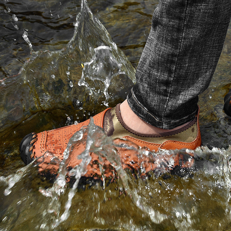 Breathable hiking shoes