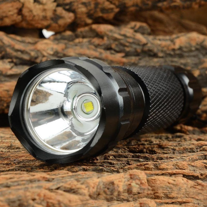 High-power Long-range Flashlight